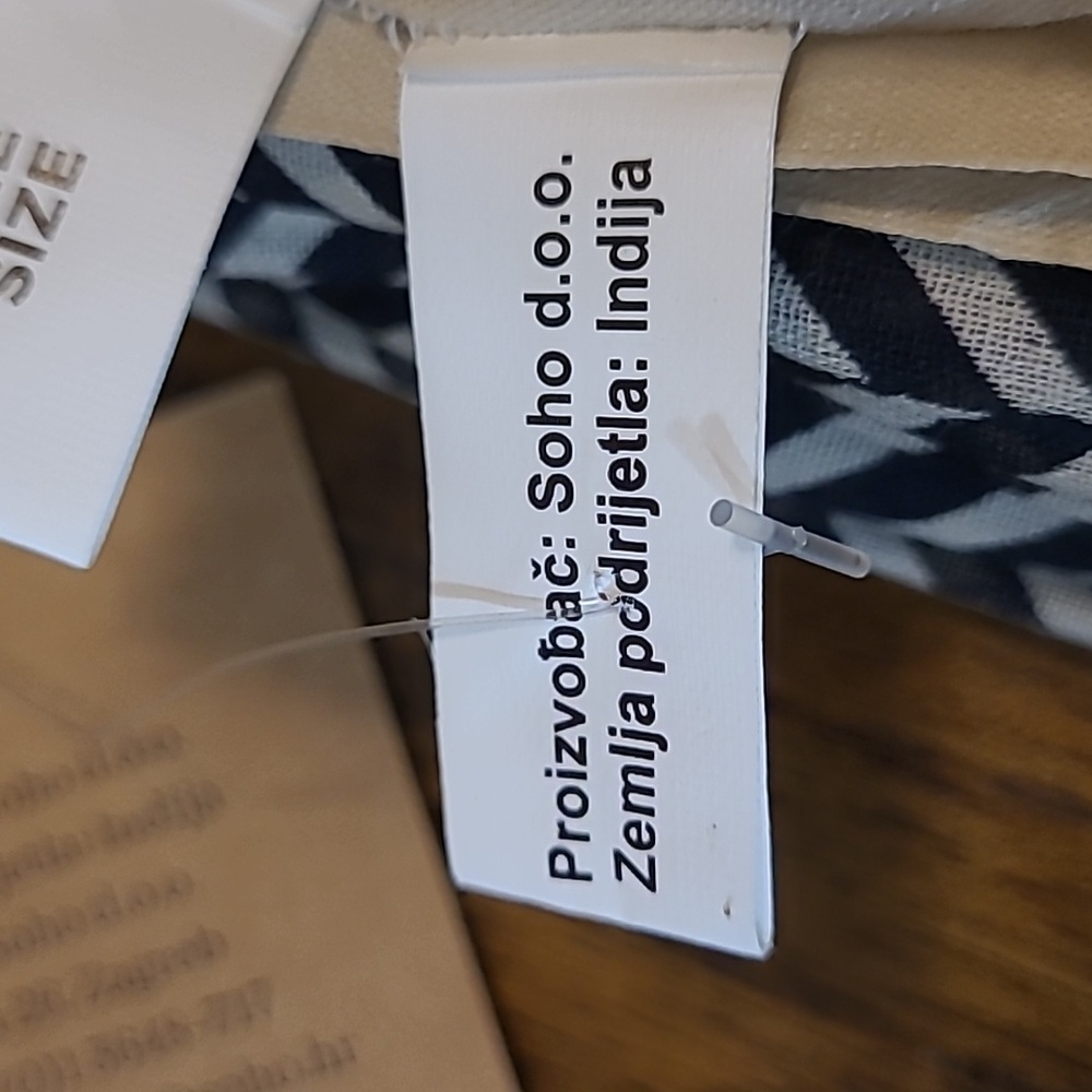 Soho Scarf - Picture 12 of 13